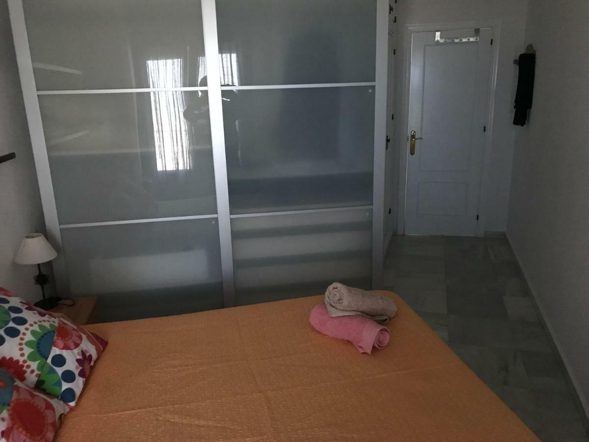 Apartamento El Chorrillo コニル・デ・ラ・フロンテラ エクステリア 写真